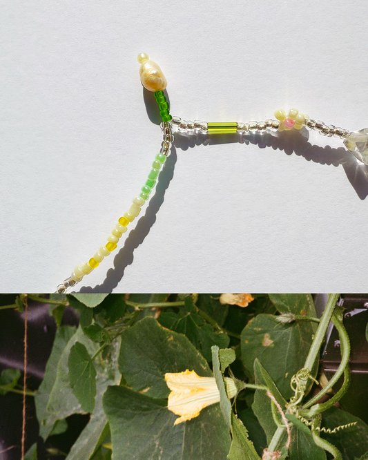 Blueberry and raspberry necklace with quartz and pearls