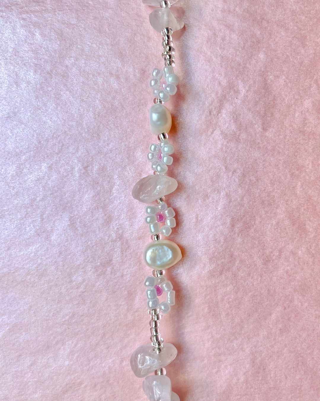 Fresh water Pearl beaded bracelet with daisy flowers