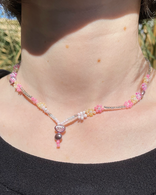 Pastel daisy flower necklace with pearls