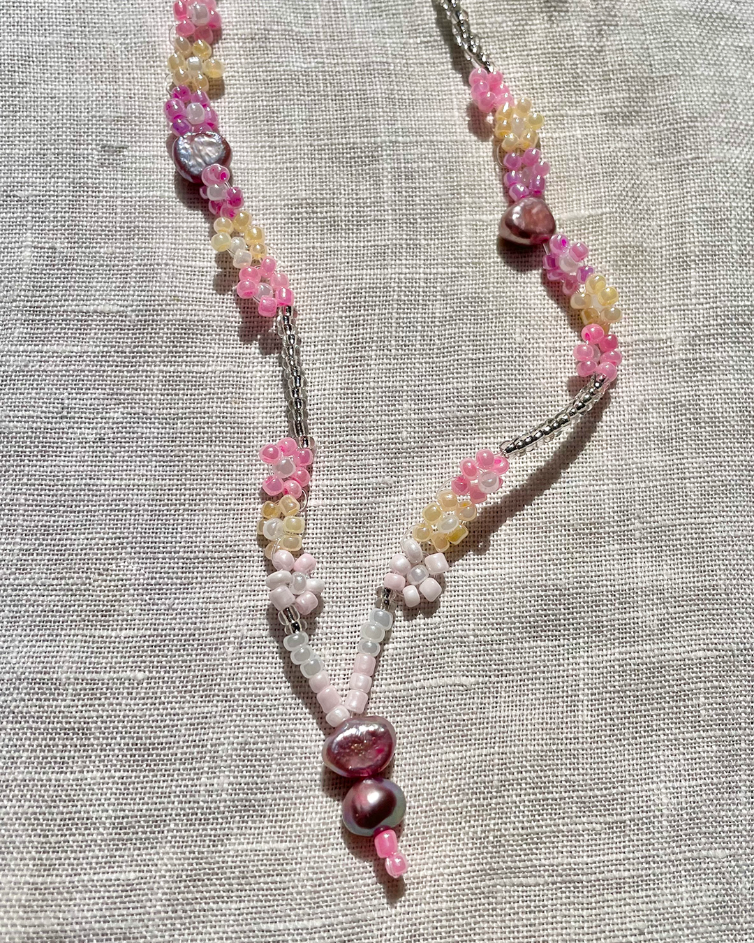 Pastel daisy flower necklace with pearls