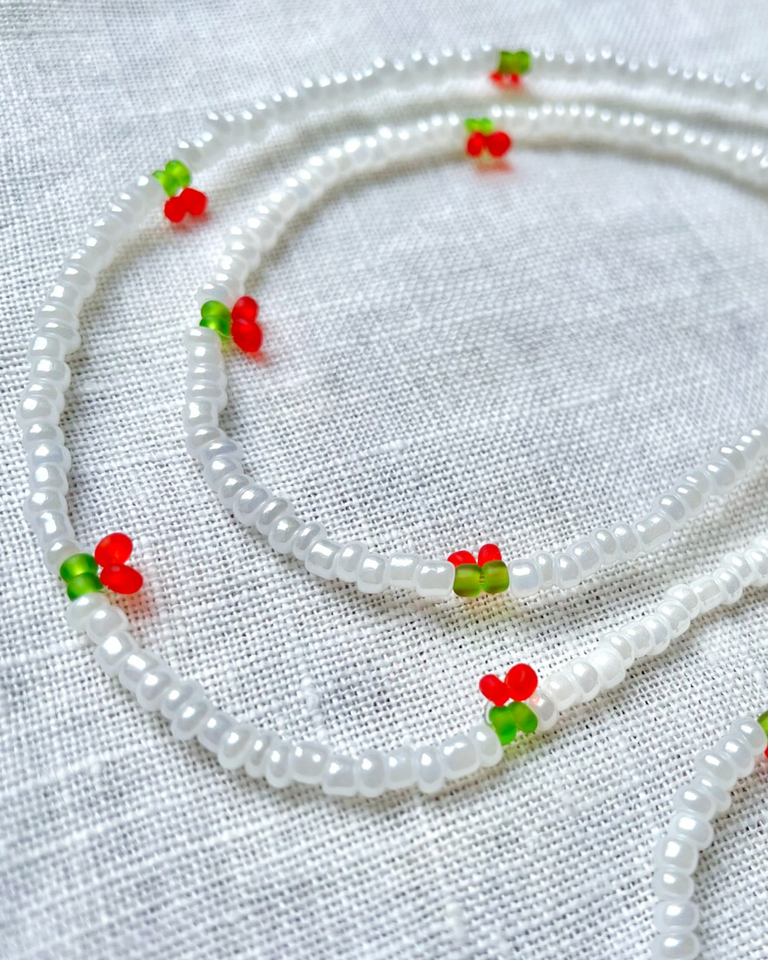 Beaded glasses chain with cherries