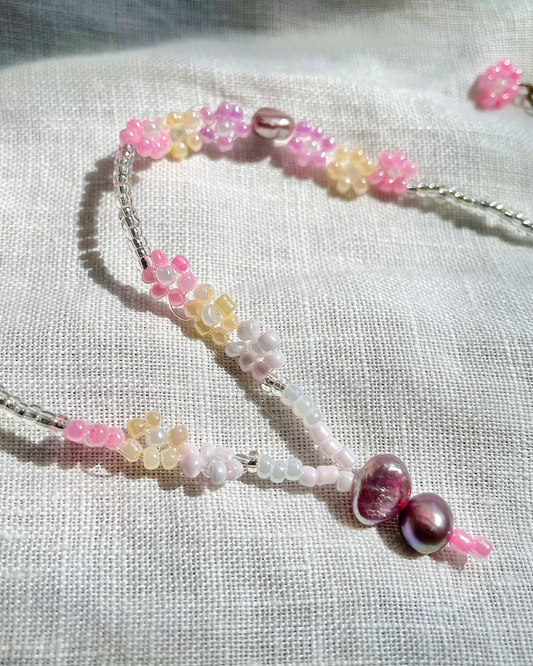 Pastel daisy flower necklace with pearls